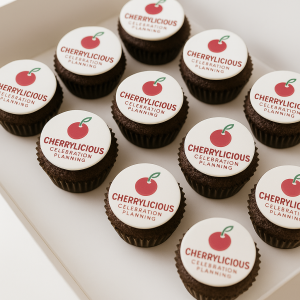 Mini Cupcakes mit Firmenlogo